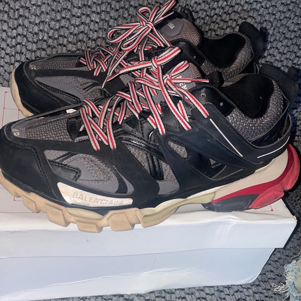 Barely worn good deal💯